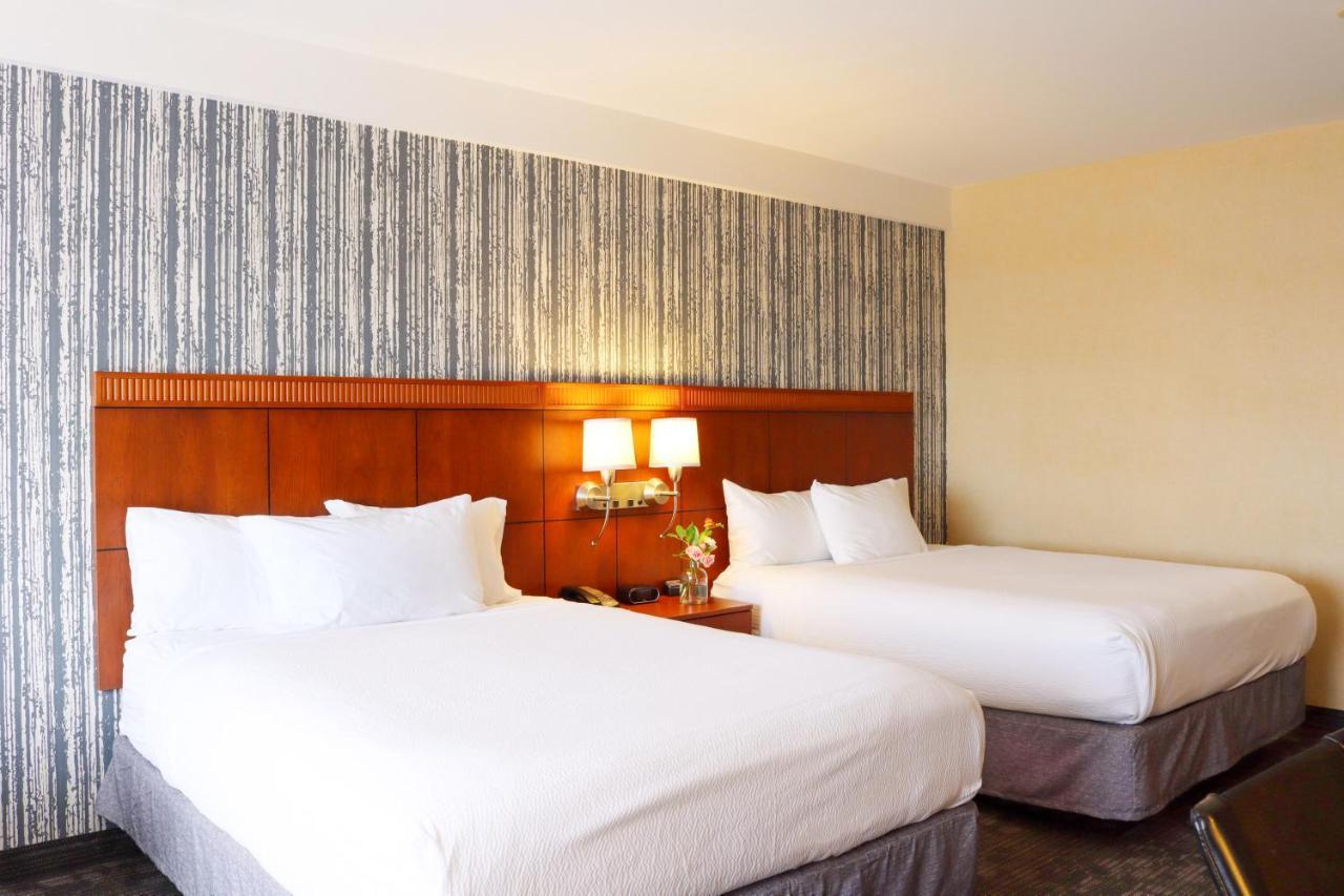 คอร์ทยาร์ด เบอร์ลิงตัน ฮาร์เบอร์ Hotel ภายนอก รูปภาพ