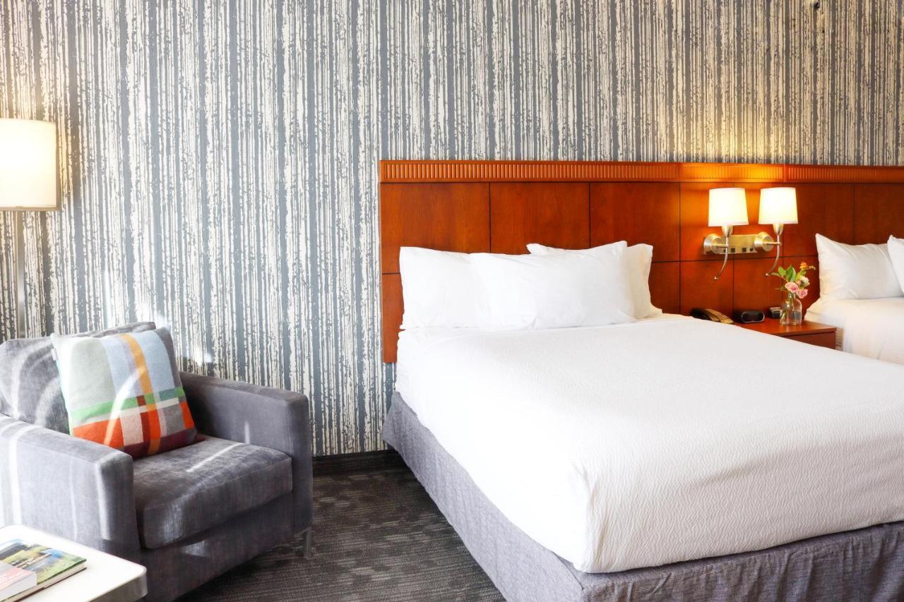 คอร์ทยาร์ด เบอร์ลิงตัน ฮาร์เบอร์ Hotel ภายนอก รูปภาพ
