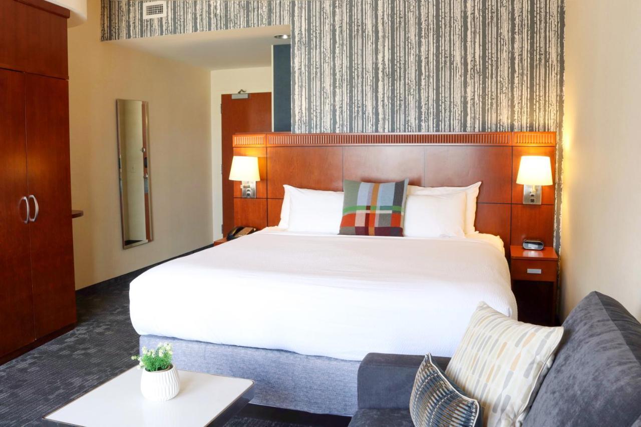คอร์ทยาร์ด เบอร์ลิงตัน ฮาร์เบอร์ Hotel ภายนอก รูปภาพ